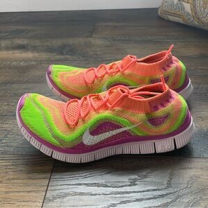 Size 8.5 - Nike Free Flyknit Pink